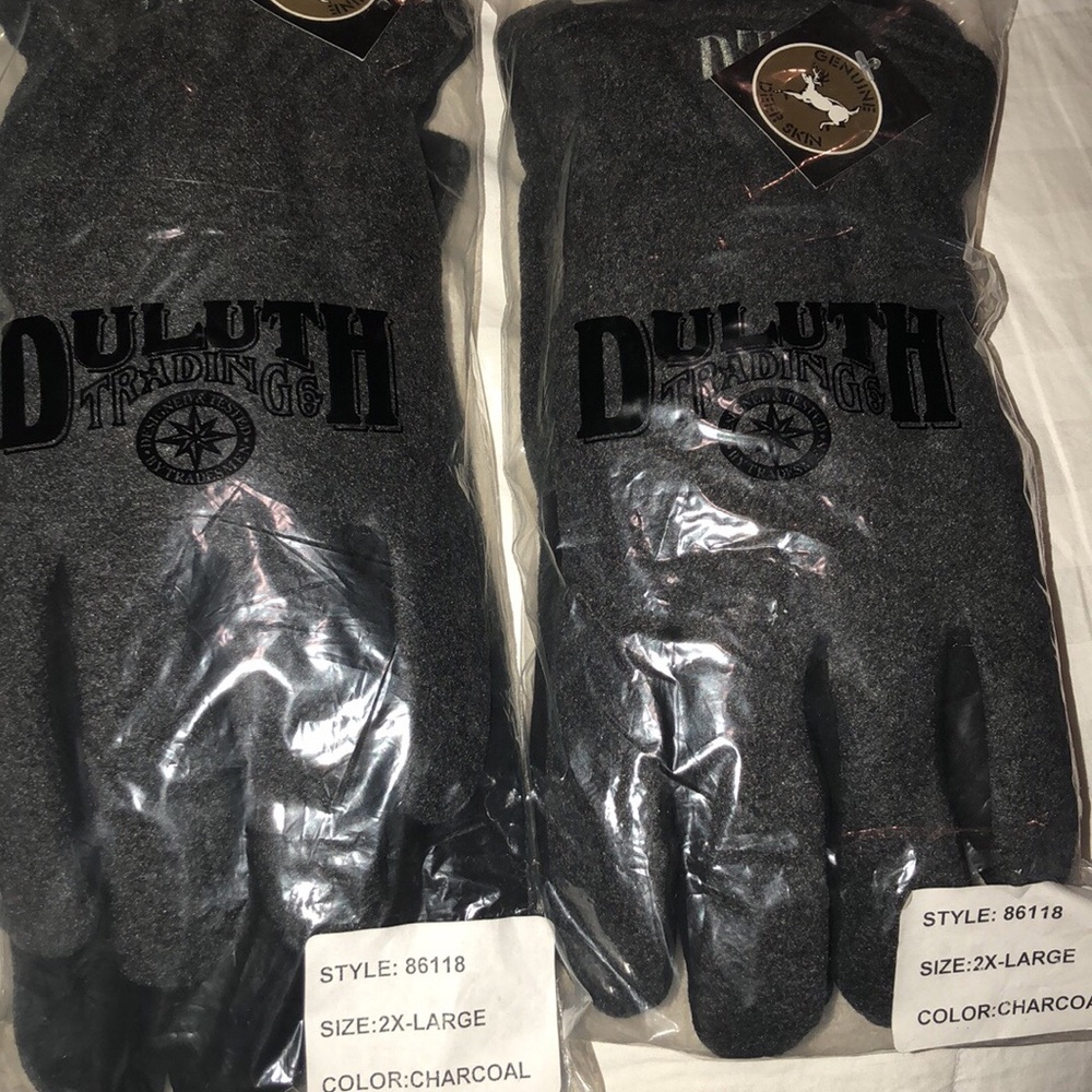BRAND NEW 2XL men’s gloves